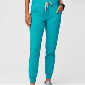 Used twice. Getting rid of old scrubs !